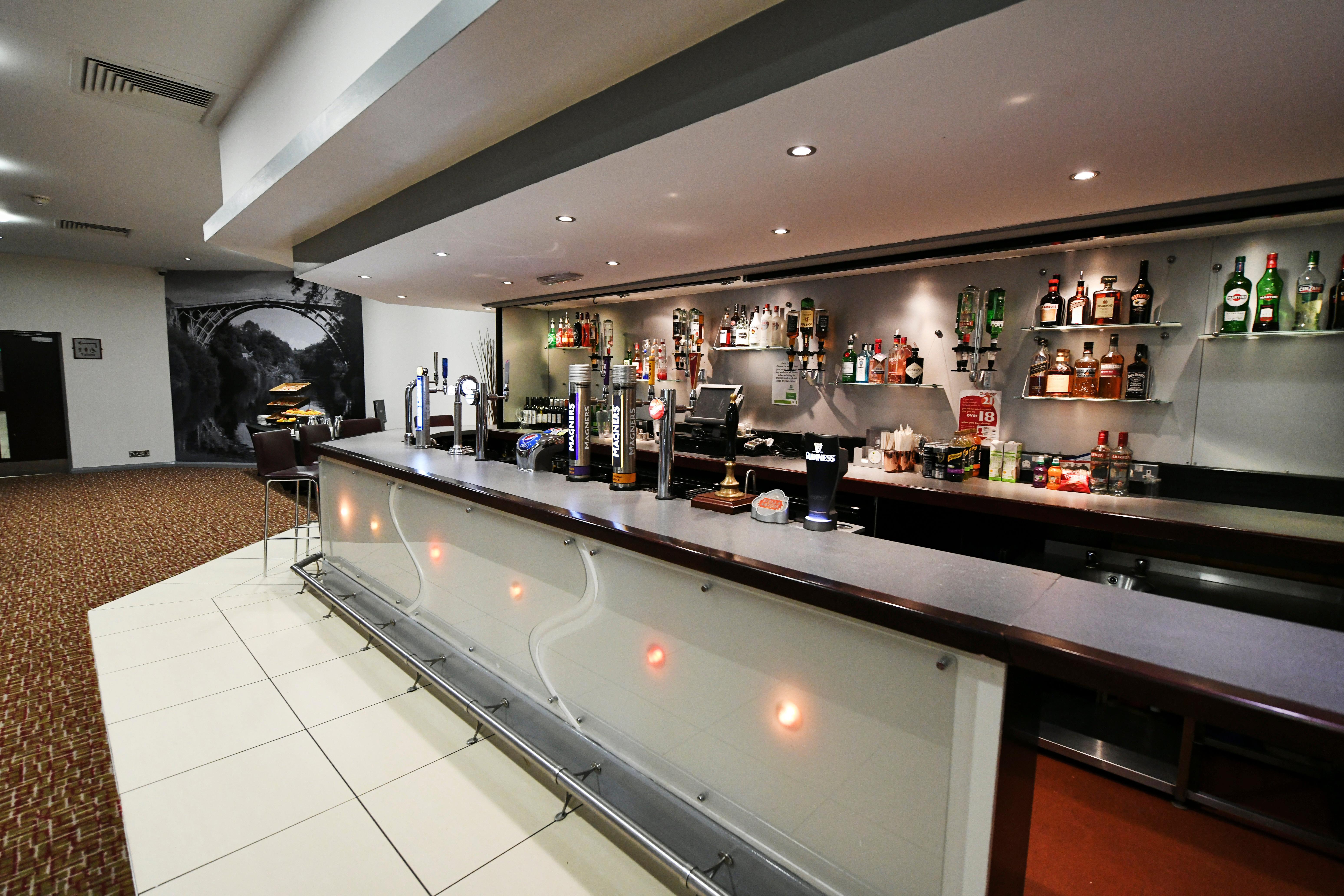 Holiday Inn Telford Ironbridge By Ihg Eksteriør bilde